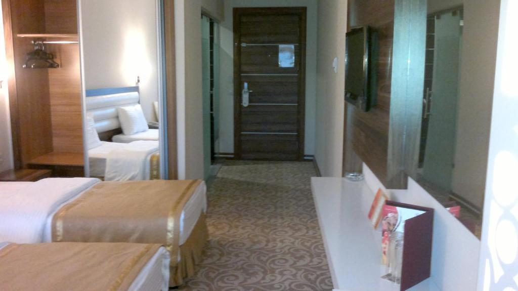 Ozpark Hotel Akşehir Quarto foto