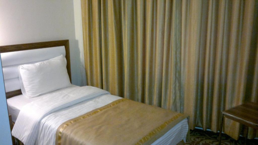 Ozpark Hotel Akşehir Quarto foto